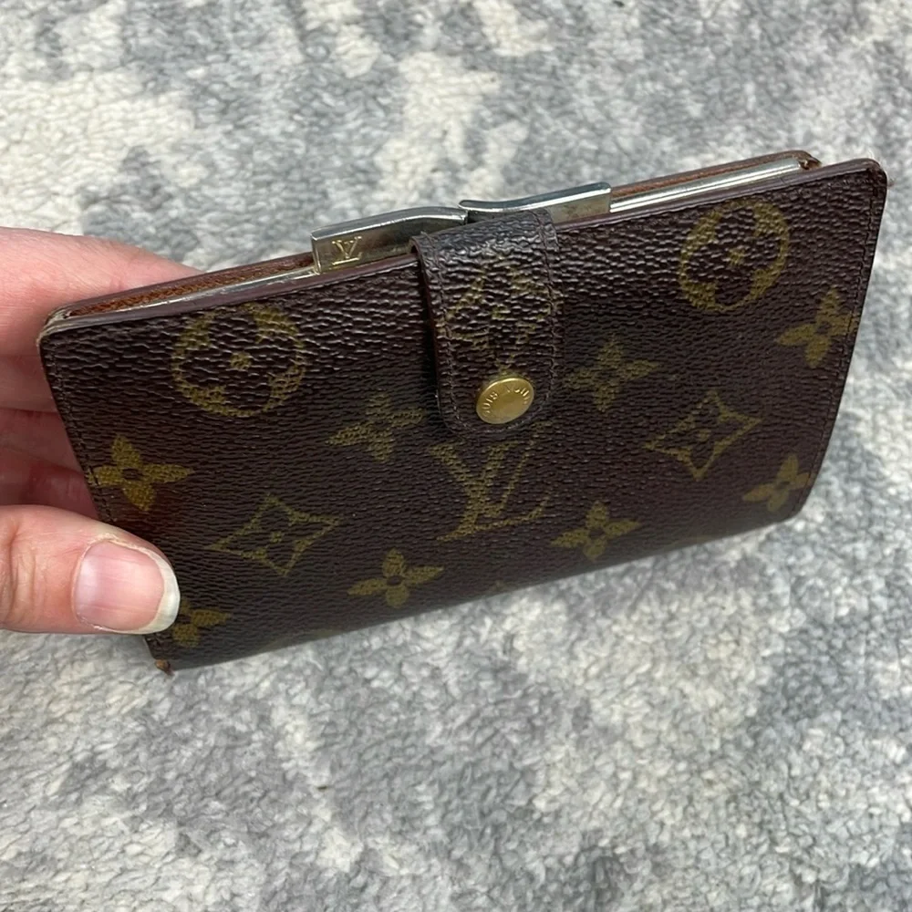 Louis Vuitton Monogram Porte Monnaie Billet Viennois Kisslock Wallet